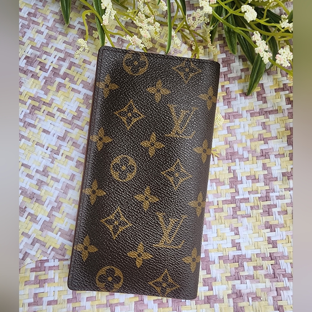 Authentic Louis Vuitton Monogram Wallet